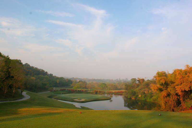 golf-jianan10 scenic view of the rolling green hills and fairways
