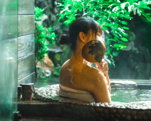 Crown Coast—Mahkota Romantis