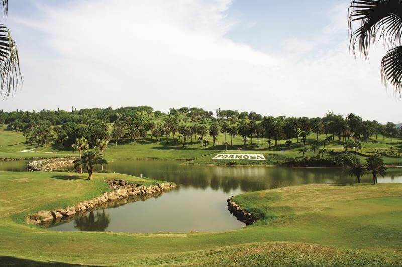 golf-taoyuan-15 wide landscape view of an open green terrain, possibly a golf course