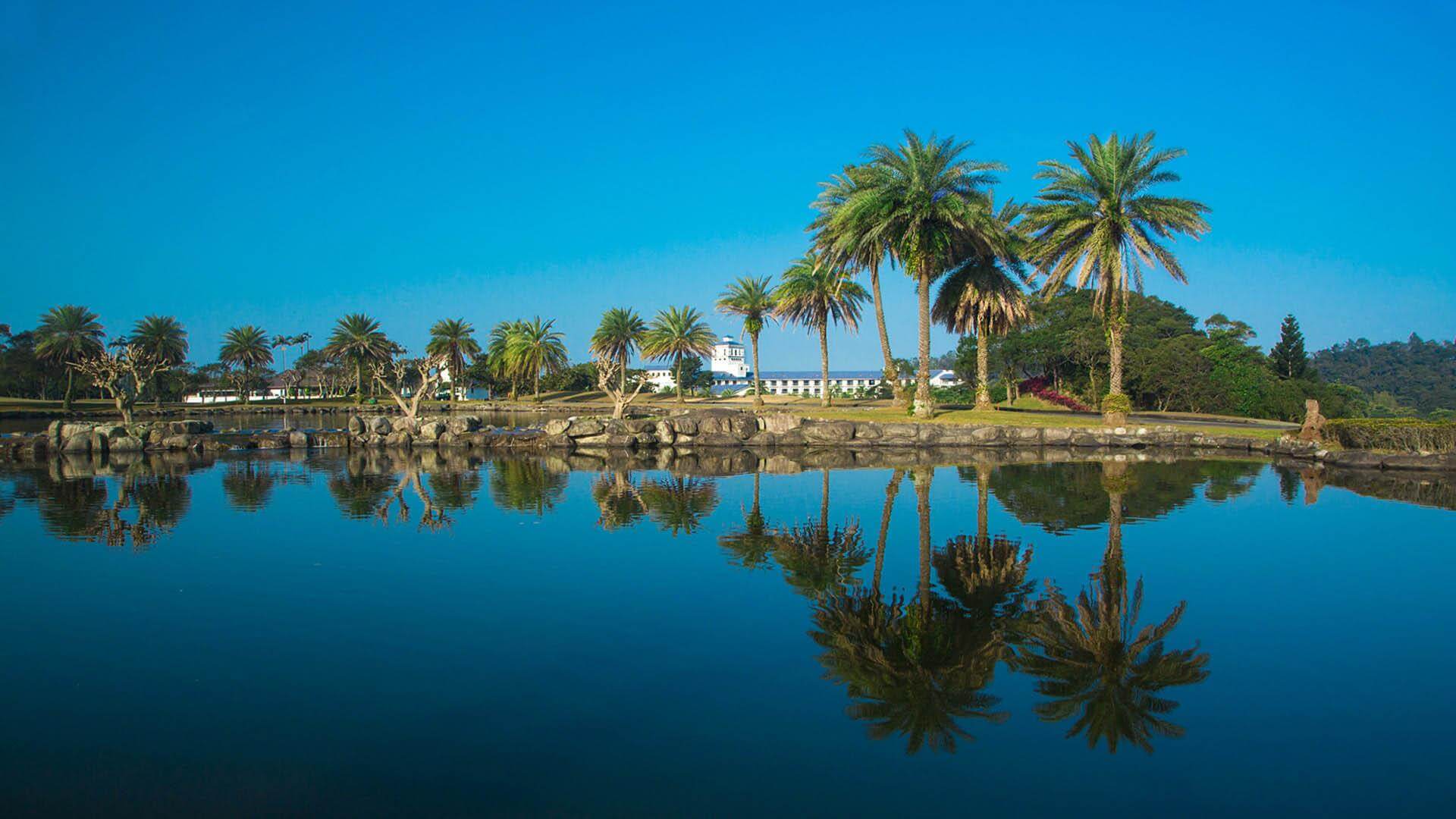 scenic landscape and water reflection at the Ta Shee Golf & Country Club